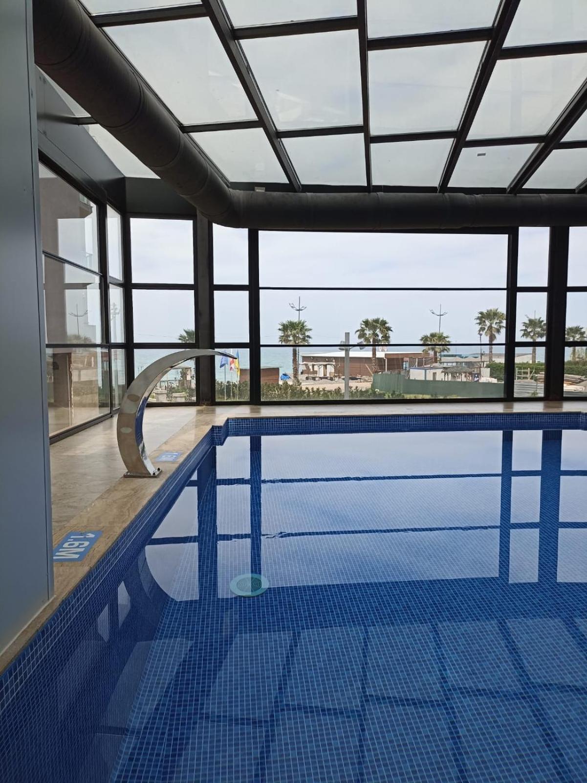 Hotel Navi Batumi Exterior photo